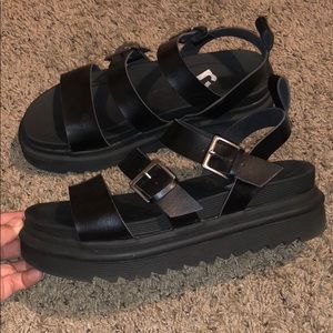 Platform chunky sandals